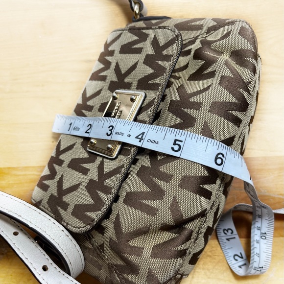 - MICHAEL KORS  Mini Crossbody bag , adjustable Strap - Picture 7 of 8